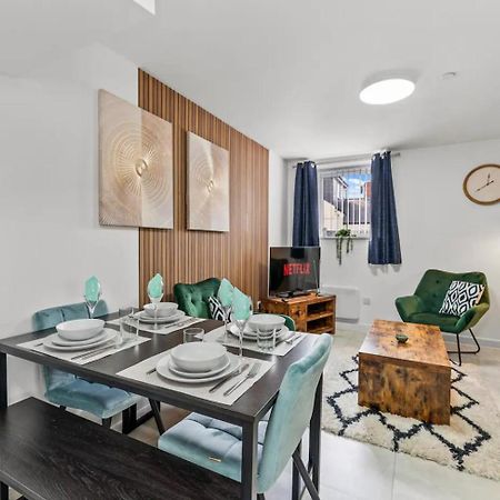 A Stylish Luxury 2 Bedroom Duplex Apartment Кардифф Экстерьер фото